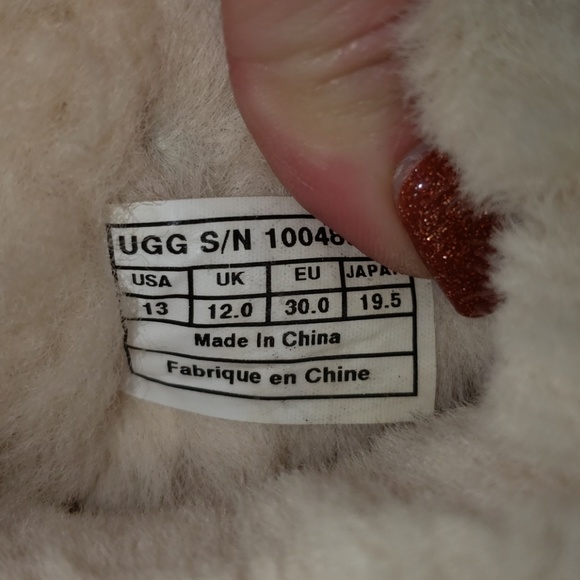 Ugg Australia Classic Short Sparkles Sequin Boot. - Picture 3 of 7